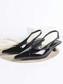 Sapatos de salto alto pretos femininos, salto gatinho de 4 cm, sapatos de festa formais sem fecho, bico fino. - Preto - Ver 2