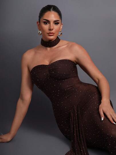 Elegant Strapless Pleated Mesh Evening Dress, Featuring Graceful Pleated Design And Alluring Sheer Skirt, Suitable For Romantic Dates, Upscale Galas, Fashion Photography, Art Events, And Stylish Soirees