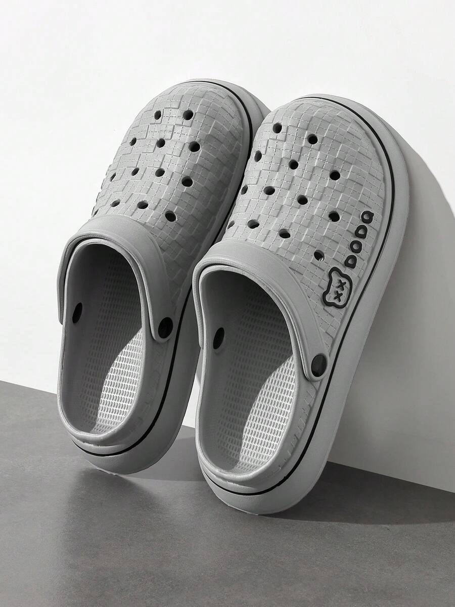 春夏EVA软底镂空拖鞋，男士户外熊纹透气一脚蹬凉鞋，休闲浴室钓鱼鞋