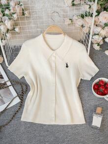 杏色 Polo 领短袖丝滑针织 T 恤，女士款，轻盈百搭，修身剪裁，休闲开衫，饰有刺绣，适合夏季户外/室内简约风格搭配。 - 杏色 - 查看 8