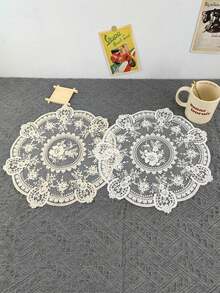 1/3/6/8pcs Vintage French Lace Tablecloth And Napkins Set With Embroidered Floral Pattern. These Tablecloths And Napkins Are Great For Protecting Kitchen Utensils, As Well As Using With Cups, Bowls And Plates. They Can Be Used For Daily Occasions, Holidays And Parties, Weddings, And Home Decor. The Lace Design And Bohemian Style Add A Charming Touch To Any Setting. - Multicolor - View 2