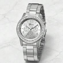 5件套女士合金石英表，阿拉伯数字表盘，时尚休闲经典款，搭配钻石心形手链、项链、戒指、耳环首饰套装，适合日常佩戴、装饰、送礼或节日礼物。 - 銀色 - 查看 2