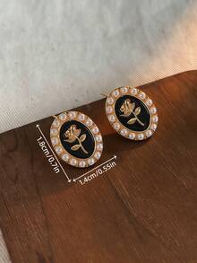 1 Pair Luxury Elegant Niche Fashion Versatile Geometric Rose Stud Earrings, Suitable For Women's Daily, Festival, And Party Wear - Roses - View 5