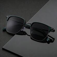 一副女士轻便金属框太阳镜，UV400防护，现代简约风格，非常适合泳池边自拍 - 黑色 - 查看 8