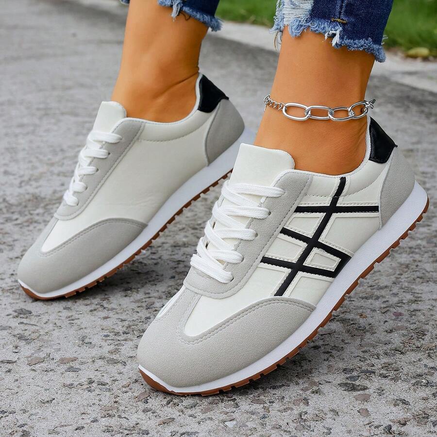 2026 Nuevos tenis de mujer para otoño, versátiles y populares con suela blanda, transpirables y de estilo casual chunky - blanco negro - Ver 1