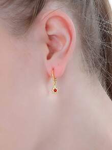 1 Pair Luxury Mini Daisy Hoop Earrings, Accented With Red Center, Delicate & Versatile Earrings For Women - Multicolor - View 1