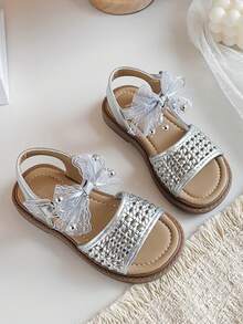 2026夏季女童针织露趾凉鞋，儿童露趾网眼蕾丝蝴蝶结公主凉鞋，沙滩凉鞋 - 銀色 - 查看 2