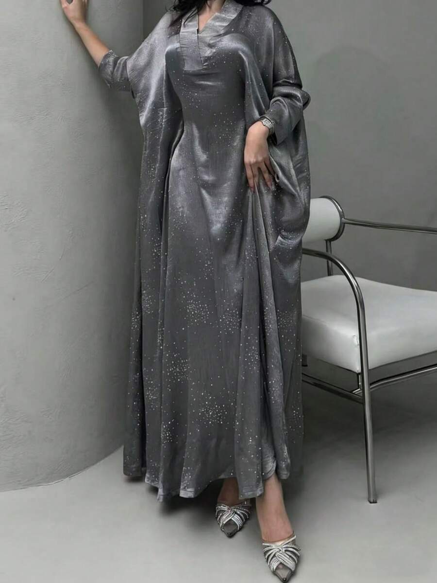 Nueva Abaya de moda para mujeres de Oriente Medio con decoración exquisita de rhinestones (patrones aleatorios de rhinestones) Primavera