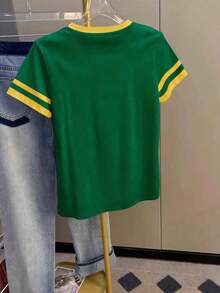 Camiseta de mujer con estampado completo y letras brasileñas sobre fondo verde, estilo lindo, adecuada para el verano, camiseta a la moda, camiseta hermosa, regalo para hermanos y hermanas, regalo para hermanas, regalo para mamá, regalo para el Día de la Madre, top casual a la moda. - Colores mixtos - Ver 2