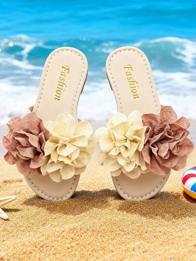 1 Pair Beige Standard Size Girls Flat Slippers Solid Color PU Leather & Fabric Flower Two-Tone 3D Fabric Flower Decor One-Strap No Ankle Strap Slip-On Square Toe Open Toe Non-Slip Lightweight Sole Sweet Fresh Vacation Princess Slippers Suitable For 3-12Y Girls Students Daily/Home/Beach/Vacation Spring Summer New Arrival 2026