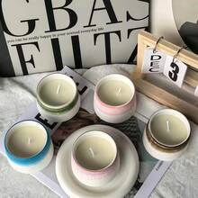 1 pièce Bougie parfumée en tasse en céramique, bougie en cire de soja sans fumée, set de bougies parfumées, bougie en forme de tasse en céramique, convient pour la décoration de la maison, la décoration du salon, la décoration des fêtes, la décoration d'anniversaire, les cadeaux d'anniversaire, les accessoires photo, les cadeaux pour femmes, la décoration de mariage, les cadeaux de mariage, pour créer une ambiance romantique. - 1PC - Voir 2