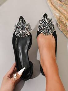 New Spring/Summer Fashion Women's Pointed Toe Black Hollow-Out Crystal Flower Flat Casual Sandals - Black - View 4