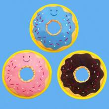 1个甜甜圈形状的飞盘，轻巧耐用，内置发声纸，飞行距离远。它是一款狗狗互动玩具、陪伴玩具、趣味玩具，也是送给狗狗的礼物。 - 彩色 - 查看 9