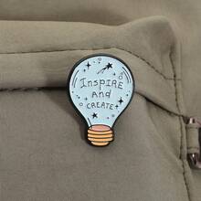 “激发灵感，创造无限可能”灯泡珐琅胸针 | 星空主题励志胸针，可装饰背包、外套及创意人士饰品 - 彩色 - 查看 4
