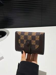 Ví nữ cao cấp, thời trang, đa năng, thiết kế mới, nhỏ gọn, tiện dụng cho công sở và đi làm, dung tích lớn, ví nữ phổ biến, ví đựng tiền mini, ví cầm tay, ví nhỏ xinh, ví du lịch, ví mùa hè kẻ caro. - Nhiều màu - Xem 10