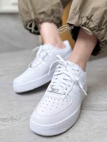 Giày trượt ván Nike AIR FORCE 1 '07 Classic, Unisex - trắng - Xem 2