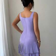 Elegant And Fashionable Women'S Dress With A Light Purple Square Neckline, Featuring Pearls And Pleats - Màu tím nhạt - Xem 4
