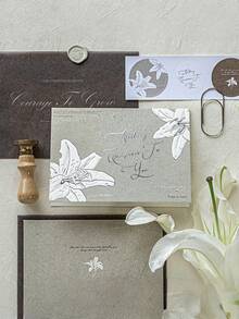 Bộ thiệp và phong bì dập nổi mạ bạc, thuộc dòng sản phẩm Mysterious Series, sự kết hợp trang nhã giữa thiệp chúc mừng và phong bì, truyền tải những lời chúc chân thành với cảm giác trang trọng. - Nhiều màu - Xem 3