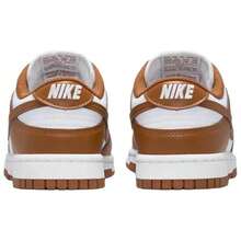 Nike 女士 DUNK 低帮复古滑板鞋，轻便休闲运动鞋 - 白棕色 - 查看 6