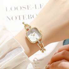Women's Luxury Retro Quartz Waterproof Watch, Unique Square Dial, Butterfly Buckle, Medium Size - Gold - View 3