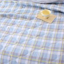 1pc Ultra Soft & Breathable Quilt - Lightweight All-Season Bedding, Modern Floral Plaid Pattern, 100% Polyester, Machine Washable, Suitable For Single/Double Bed, Hotel, Camping And Home Decor, Luxury Hotel Bedding | Modern Quilted Design | Embossed, Autumn Decor, Room Decor - Royal Blue - View 5