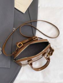 经典百搭迷你撞色个性手提包，优雅多用途贝壳形女士斜挎包，无吊坠，适合购物、装钱包、年轻女性、大学生、职场新人及白领人士。非常适合办公室、大学、工作、商务、通勤、户外活动、旅行和郊游等场合。 - 棕色 - 查看 8
