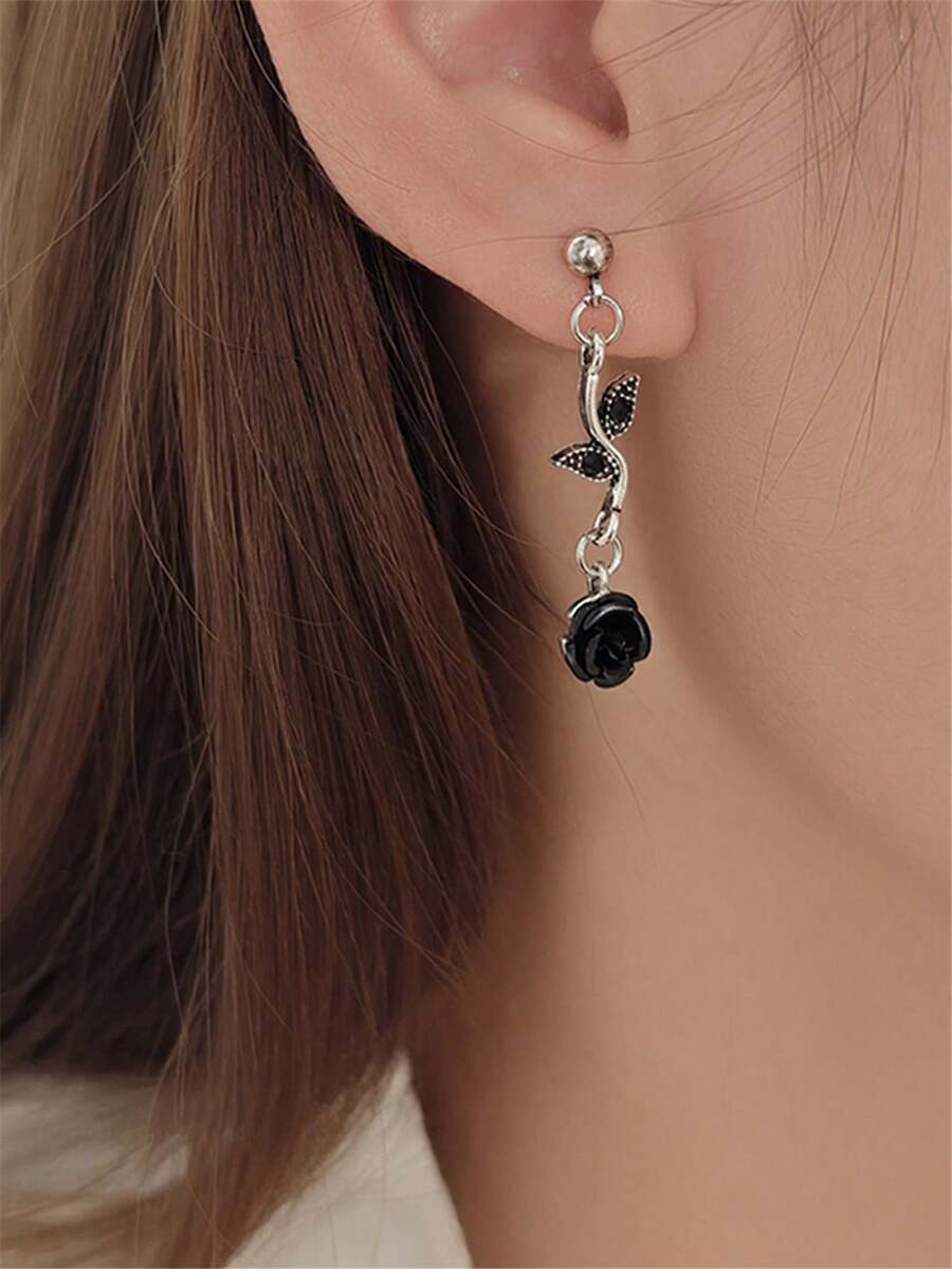 1 Đôi bông tai thiết kế hoa hồng đen và lá, thích hợp cho nữ giới đeo hàng ngày. - màu đen - Xem 1