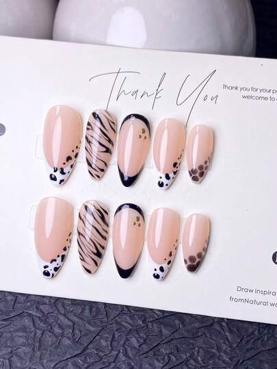 10片手工制作的按压式美甲贴片，美甲用品，假指甲，美甲贴纸，夏季美甲，短指甲，亚克力按压式美甲贴片套装，Y2K风格，白色指甲，黑色指甲，指甲表面手绘斑马纹和豹纹图案，简约优雅的风格，适合女士和女孩的日常通勤和派对。