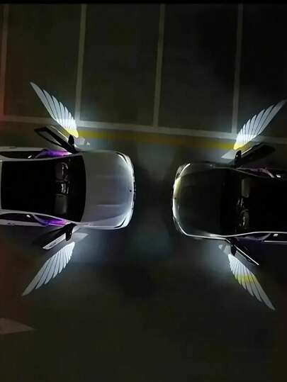 Conjunto de 2 ou 4 luzes de ambiente para carro em formato de asa de anjo. Adicione asas ao seu carro! Vários padrões disponíveis (não se limitando a asas de anjo). Luzes de projeção para portas, plug and play. Luzes inteligentes com sensor em formato de coração e asa de anjo. Luzes de boas-vindas sem fio para portas de carro. Luzes de projeção magnéticas para portas com padrão de fibra de carbono. Luzes de chão com logotipo (pilhas não incluídas). Ideal como presente para namorados, pais, amigos e para o Dia dos Namorados.