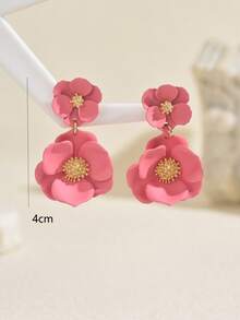 1 paire de boucles d'oreilles florales géométriques en alliage de style élégant de villégiature, pétales jaune pâle mat/fuchsia avec étamines métalliques, polyvalentes pour le port quotidien des femmes, les fêtes, les trajets, les banquets, les sorties, les séances photo, les achats, les rendez-vous - Rose bonbon - Voir 2