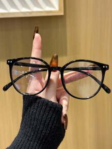 一副男女通用的透明圆形眼镜，适合办公、看电视、玩游戏、玩手机等多种场合。 - 黑色 - 查看 6