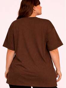 Women's Plus Size Capybara Print T-Shirt, Round Neck, Short Sleeve, Knit Fabric, Relaxed Fit, Casual Top - 鏽棕色 - 查看 3