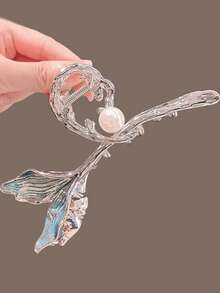 1个女士蓝色金属美人鱼鲨鱼爪发夹，仿珍珠优雅公主盘发发饰 - 天藍色 - 查看 3