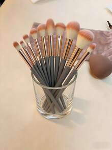 14件套完整化妆工具套装 - 13支化妆刷 + 美妆蛋，蓬松渐变刷毛，适用于面部和眼部化妆，附赠天鹅绒收纳袋，方便旅行携带 - 棕色 - 查看 6