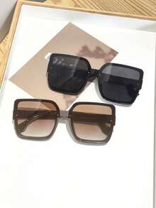 2副女士大框方形时尚眼镜，咖啡色和黑色镜框，聚碳酸酯材质，轻盈佩戴无压迫感，适合日常穿搭，附眼镜盒 - 彩色 - 查看 11