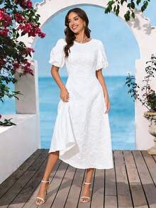 Đầm phù dâu dài màu trắng, tay ngắn, cổ tròn, dây đeo eo đính ngọc trai, chất liệu vải dệt thanh lịch. - trắng - Xem 3