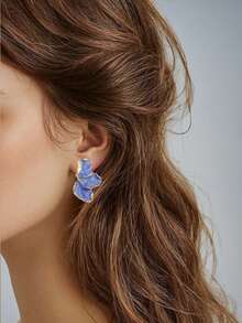 一对优雅可爱的油滴花瓣、花朵和枫叶合金耳钉，适合婚礼、日常佩戴和节日场合。它们是生日礼物、圣诞礼物、母亲节礼物和新年礼物的理想之选。 - 花朵 - 查看 5