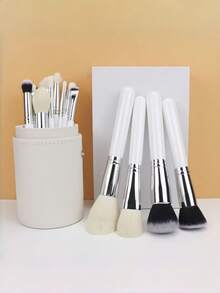 15 piezas Juego de brochas de maquillaje de pelo de animal de primera calidad, con estuche de almacenamiento de PU. Incluye brochas para polvos, contorno, rubor, mascarilla facial, iluminador, corrector, sombra de ojos y labios. Fibras suaves, recogida esponjosa, mangos de madera de calidad para una aplicación de maquillaje facial precisa. - Blanco - Ver 2
