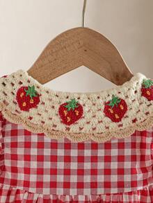 女婴红色格子草莓钩针领公主裙，可爱夏季外套 - 紅色 - 查看 6