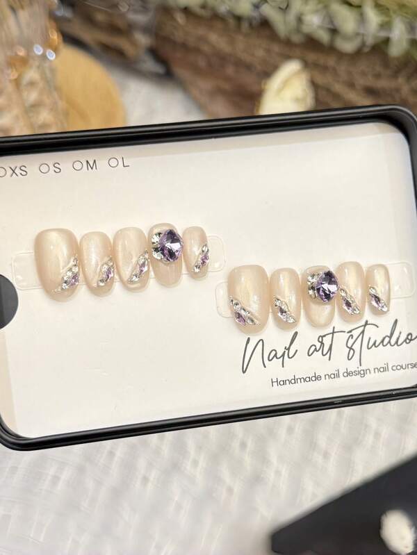 10pcs Handmade Nails Oval Nails Acrylic Press On Nails Short, Minimalism Champagne Nails, Flashy Cateye, Nail Gems Large Purple Rhinestone Diamond Inlaid, Simple Elegant Luxury Spring Nails, Summer Press On Nail, Versatile Nails DIY False Nail Art Party Daily & Dating Suitable Use In Work Setting Reusable, For Women & Girls As Gift Nail Supplies