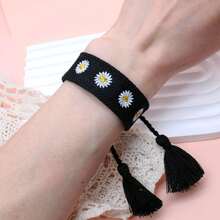 1pc Handmade Embroidered Chrysanthemum Tassel Bohemian Style Woven Bracelet, Vintage Charm, Suitable For Family, Friends, Students, Holiday Gifts, Parties, Traveling - Black - View 1