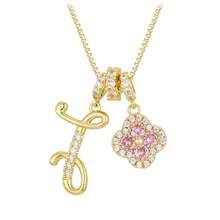 Dây chuyền mặt dây chuyền hình cỏ bốn lá đính kim cương hồng, khắc chữ cái đầu tên theo yêu cầu, thích hợp đeo hàng ngày, quà tặng ý nghĩa cho bạn gái/mẹ, quà sinh nhật tuyệt vời. - E - Xem 18