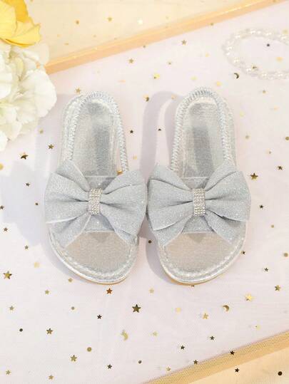 1 Pair Infant/Toddler Girls' Flat Sandals, Shiny Star Leather + Rhinestone Bow Decor, Elastic Back Slip-On Design, Round Toe, Soft Non-Slip Sole, Luxury Cute Princess Style Beach/Holiday/Party Sandals, Spring/Summer New