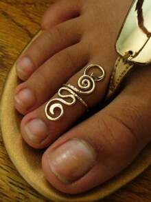 1个随机圆形弧形铜质简约可调节脚趾环，适合任何场合和节日 - 金色 - 查看 1