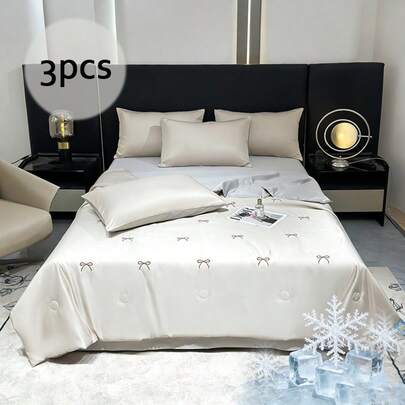 3pcs Summer Quilt Set (1 Quilt + 2 Pillowcases), Minimalist Ice Silk Summer Cooling Quilt, Reversible Cooling Air Conditioning Quilt, Delicate Bow Embroidery, Machine Washable Thin Quilt, Suitable For Home, Bedroom, Student Dormitory, Silky Quilted Bedding