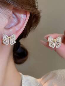 一对金色闪亮水晶和仿珍珠蝴蝶颈链，法式优雅新娘项链，伴娘首饰，适合教堂婚礼、婚宴、婚纱照、周年纪念礼物 - 彩色 - 查看 9