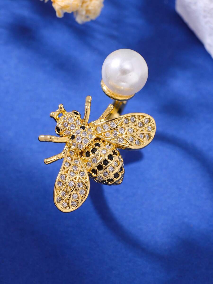 18K镀金铜淡水珍珠立方氧化锆蜜蜂戒指，时尚优雅简约日常女士首饰 - 白色 - 查看 1