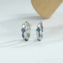 1对不对称褶皱耳环，小众高端时尚单只耳环，树脂蓝色冰川耳环（男士款） - 彩色 - 查看 5
