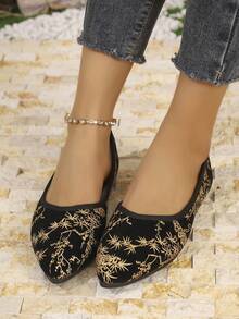 新款中国风金线刺绣鞋，女士春季尖头平底鞋，民族风竹梅刺绣鞋，复古刺绣平底鞋 - 黑色 - 查看 4