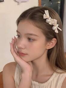 4个柔软珍珠蝴蝶结发夹，少女风侧刘海夹，高端流苏发夹，法式缎面发夹 - 彩色 - 查看 4